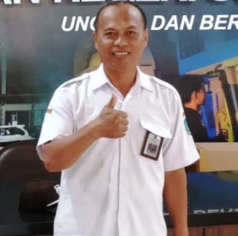 Kepala SMA Negeri 4 Sidoarjo, Dr. Imam Jawahir, S.Pd., M.M.