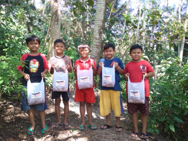 MANFAAT GANDA: Kurban plus sedekah air bersih di BMH sekaligus untuk mencegah stunting.