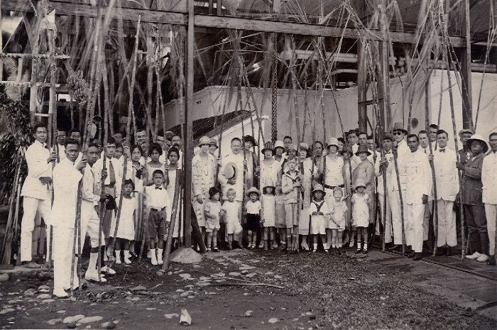 Proesi buka giling di SF Blimbing menggunakan tebu manten tahun 1926
