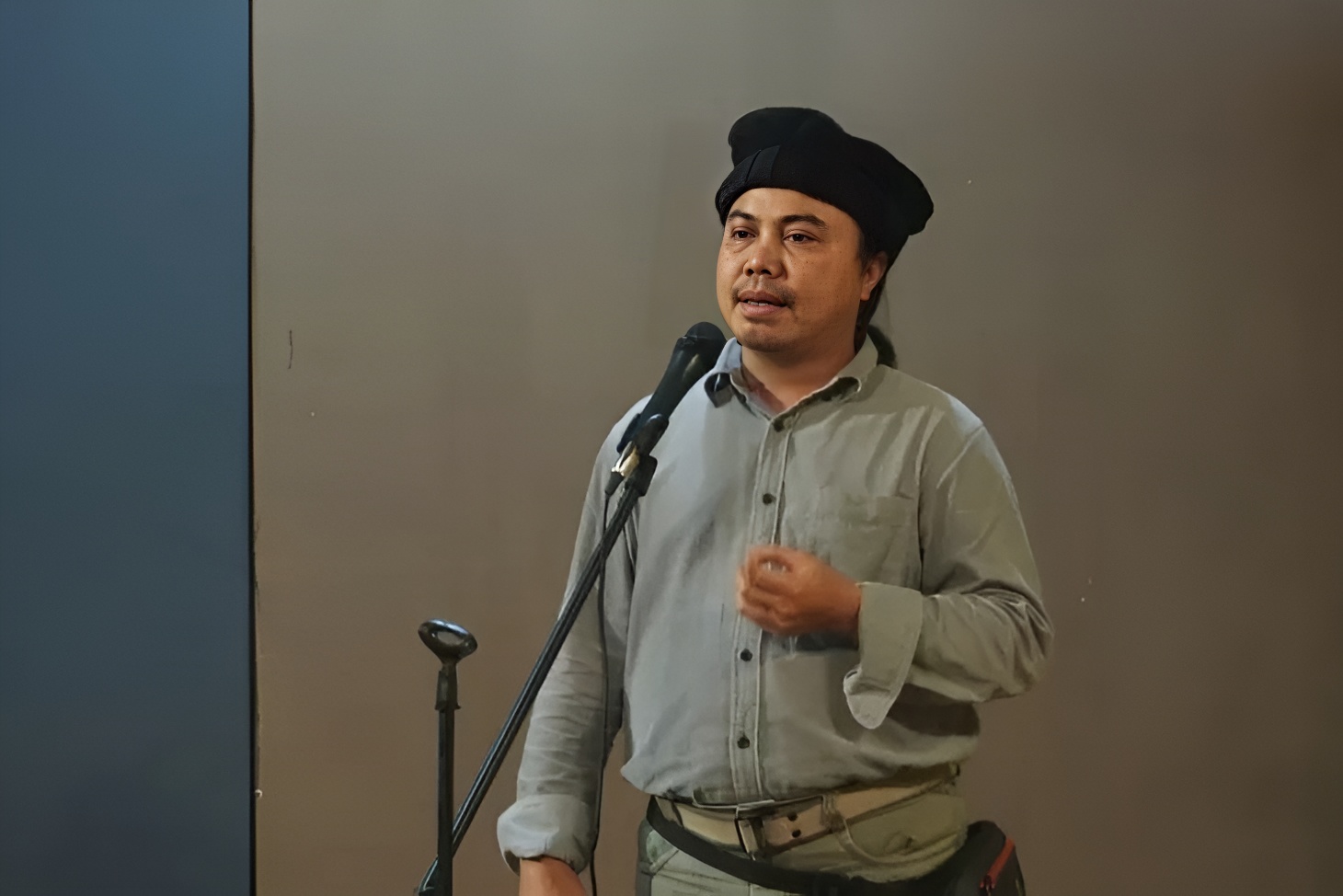 Binhad Nurrohmat, Penyair, penyuka sejarah