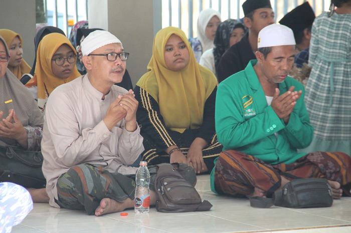 Ribuan orang mengunjungi makam Presiden ke iv RI KH Abdurrahman Wahid (Gus Dur) di Kompleks PP Tebuireng sepanjang libur panjang ini.