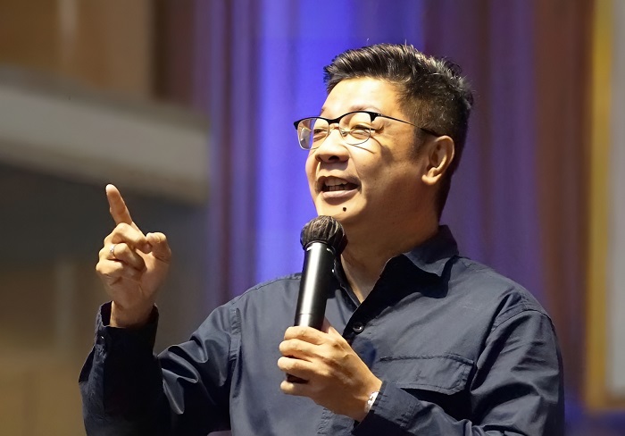 Pdt Petrus Harianto, Sth, Pendeta GPdI House Of Prayer Sawahan