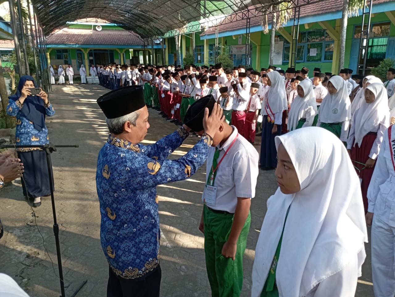 Salah satu prosesi Matsama di MTsN 9 Jombang