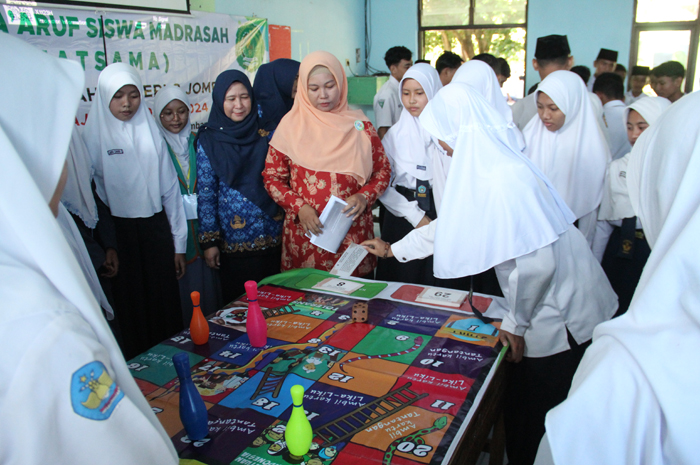 Game edukatif yang dilakukan di pelaksanaan Matsama MAN 8