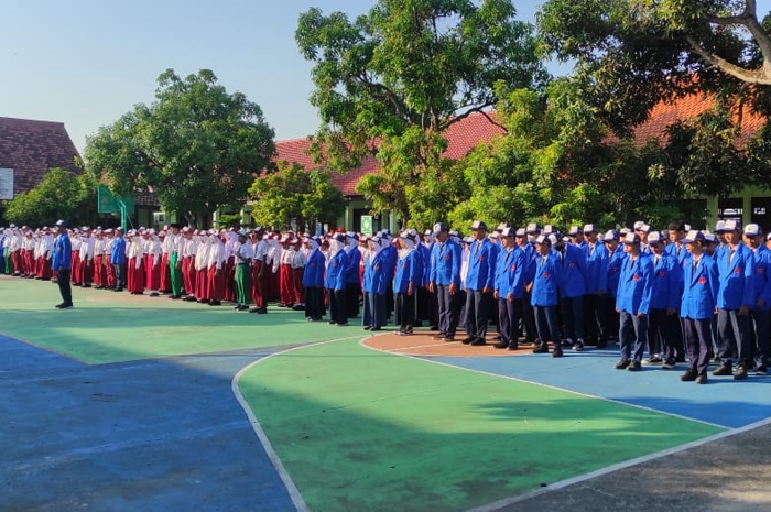 Pembukaan MPLS di SMPN 2 Gudo