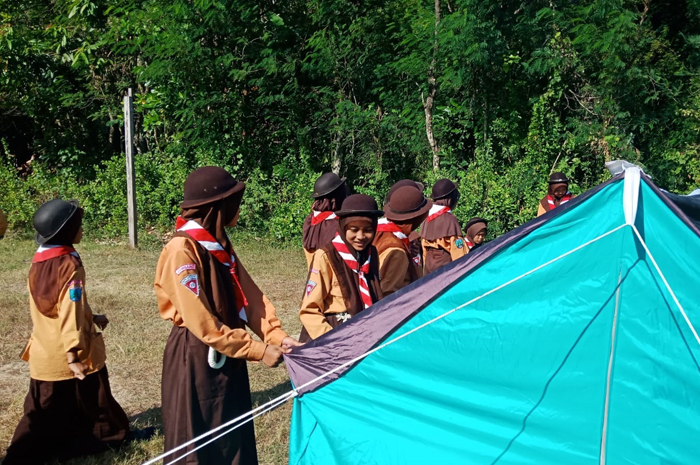 MPLS di SMPN 3 Plandaan juga digelar dengan kegiatan perkemahan
