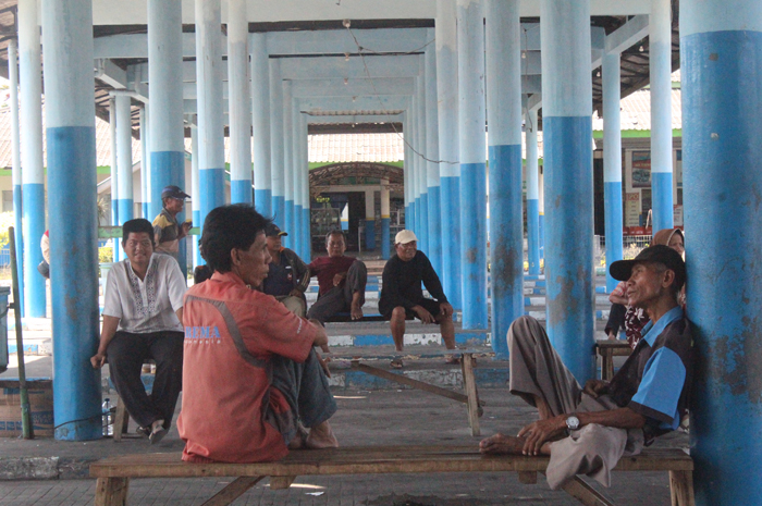 Kondisi terminal kepuhsari yang makin hari makin sepi. Pengelolaan yang ditarik ke Pemprov Jatim juga tak mengubah kondisinya
