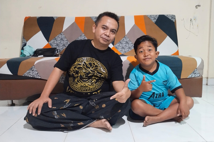 HM Syarif Hidayatullah ST MMT (Gus Sentot) bersama Dika Mbeluk.
