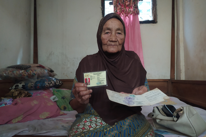 Tumiah, veteran di Desa Carangrejo, Kecamatan Kesamben yang masih hidup. Saat mempertahankan kemerdekaan, ia bertugas sebagai palang merah di Hisbullah