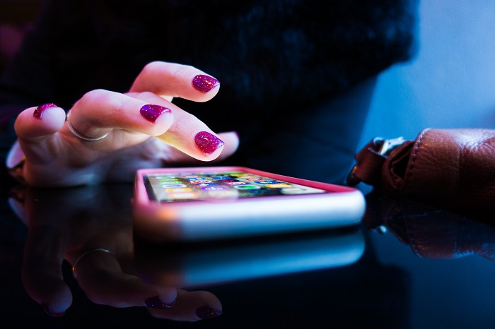 Ilustrasi aplikasi di smartphone. Tiga aplikasi dalam artikel ini, bisa jadi solusi mengedit foto dari handphone menjadi foto profesional