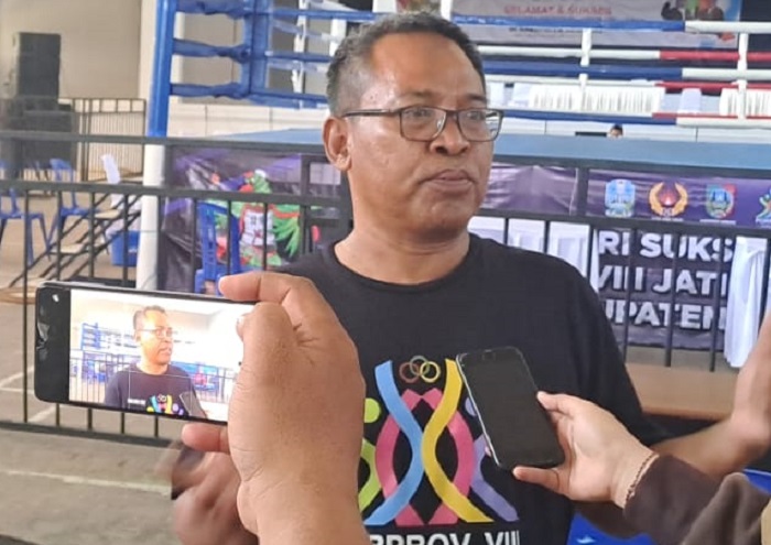 M Jono, LO Porprov Jatim 2023 Cabang Olahraga Tinju Jombang saat diwawancara awak media.