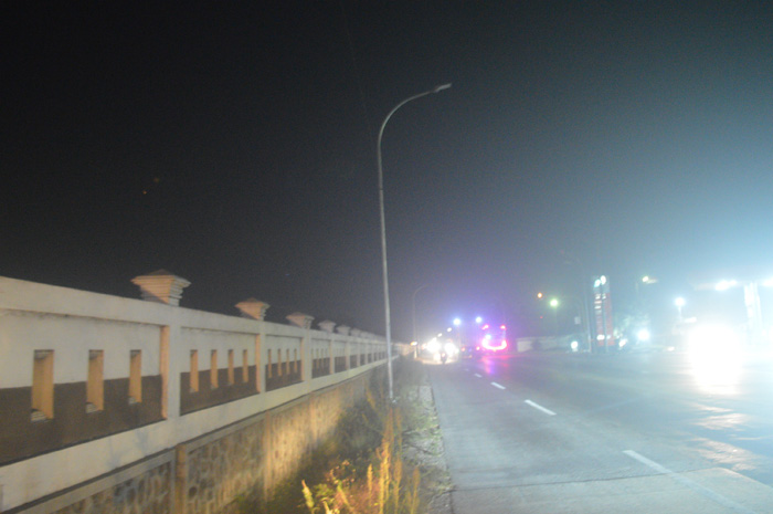 Lampu PJU di jalan Nasional Kecamatan perak masih mati meski sudah 6 bulan dipasang.