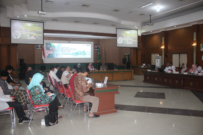 Kegiatan uji publik pertama penyusunan dokumen Kajian Lingkungan Hidup Strategis (KLHS) Rencana Pembangunan Jangka Menengah Daerah (RPJMD) 2025-2030.