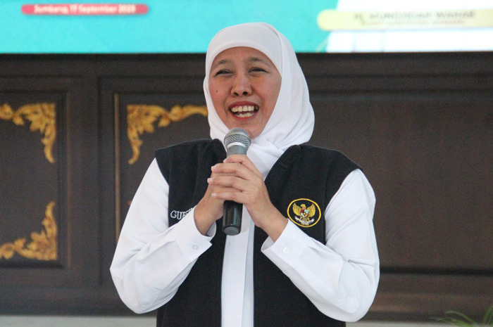 Gubernur Jatim Khofifah Indar Parawansa saat hadir di Pendopo Kabupaten Jombang Minggu (17/9)