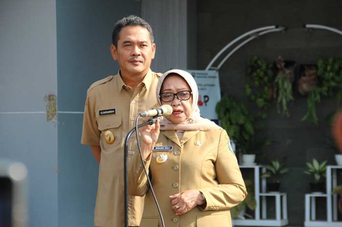 Bupati dan Wabup Jombang saat memimpin apel ASN di lingkup Pemkab Jombang (18/9) sekaligus mengucapkan pamit.