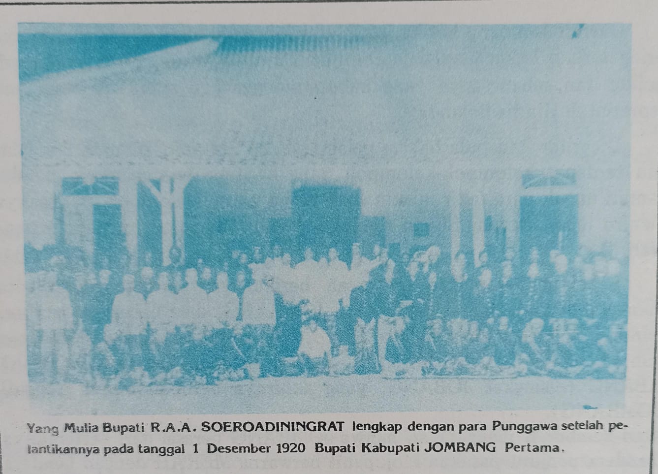 Pelantikan bupati pertama Kabupaten Jombang RAA Soeroadiningrat