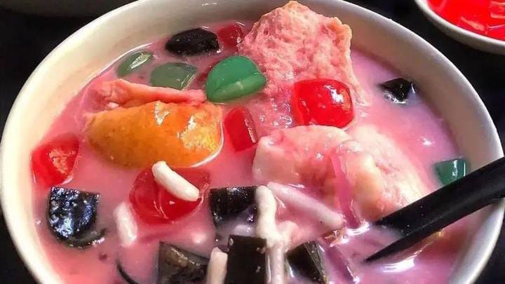 Ilustrasi es campur, minuman segar untuk melawan panas