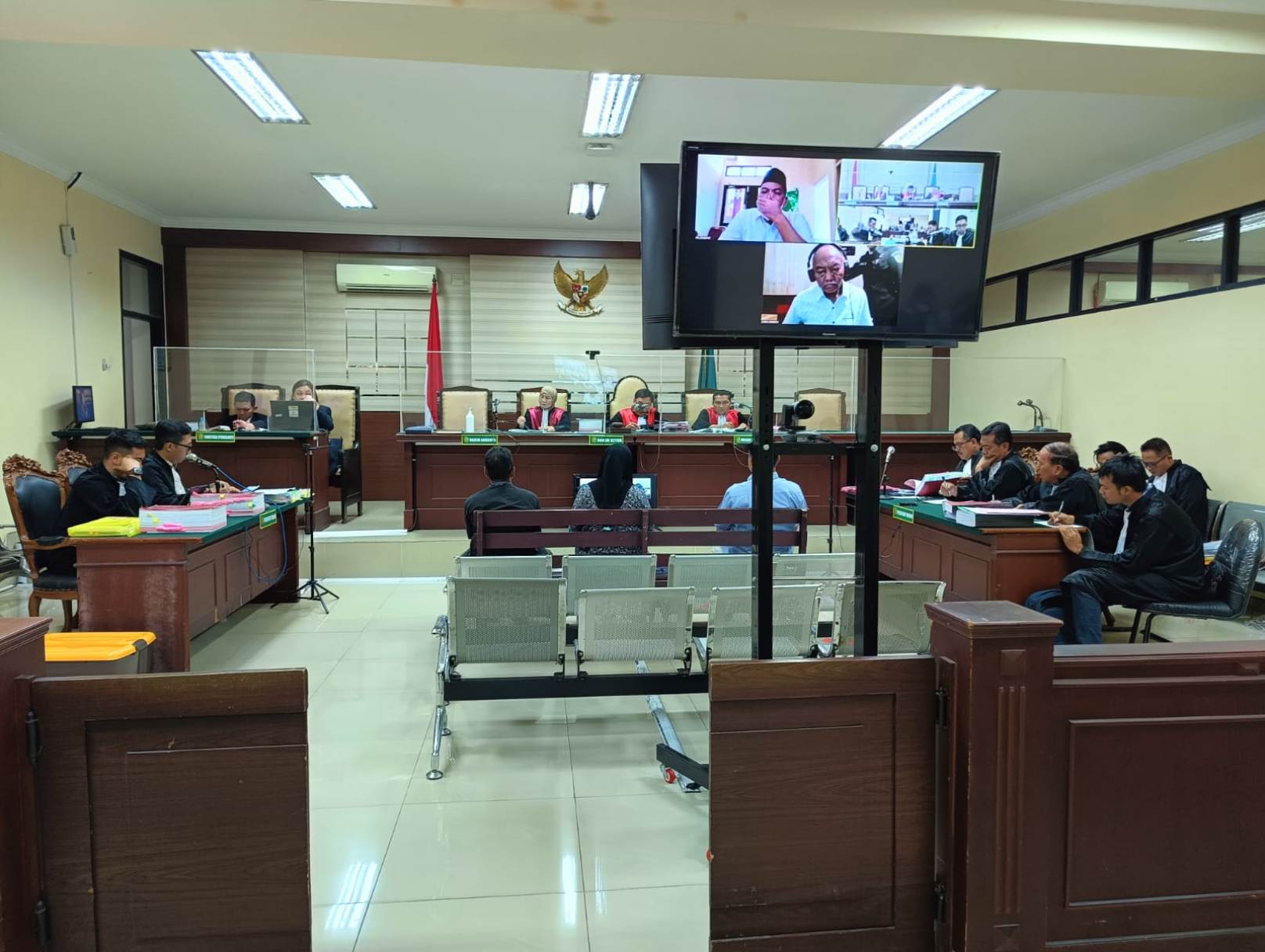 Suasana sidang kasus korupsi pupuk bersubsidi di Jombang yang digelar di Pengadilan Tipikor Surabaya