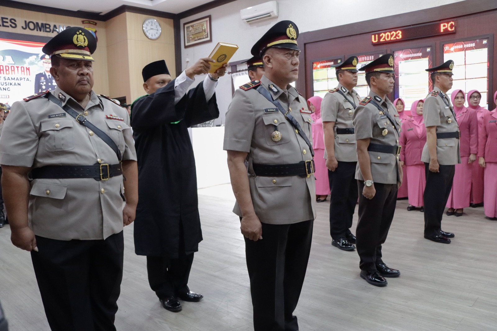 Prosesi pelantikan dan sertijab kepada dua kasat dan satu kapolsek di jajaran Polres Jombang