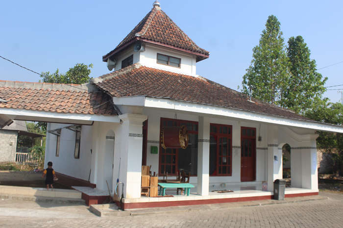 Masjid Tua di Desa/Kecamatan Megaluh, Jombang ini diyakini dibangun oleh prajurit pangeran Diponegoro