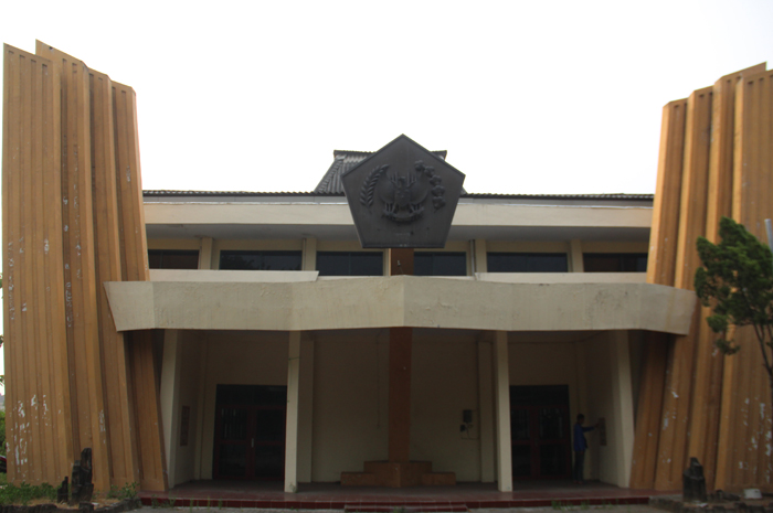Kondisi Gedung Juang 45 di Jl Gatot Subroto kurang terawat.