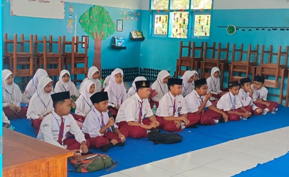 LANCAR: Munaqosah tahfiz juz 30 di SDI Sabilillah Cukir Kecamatan Diwek, kemarin (18/12).