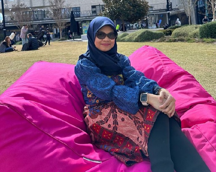 Rosmalia Dita Nugraheni, warga Desa Kepatihan, Kecamatan Jombang ini kini tengah berjuang menyelesaikan studi S3-nya di  di Australian Nasional University (ANU).