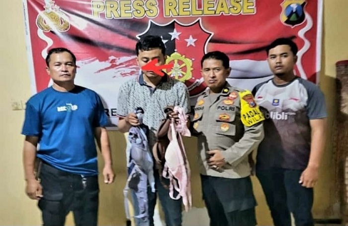 DITAHAN: pelaku ditangkap polsek Mojoagung usai mencuri pakaian dalam wanita