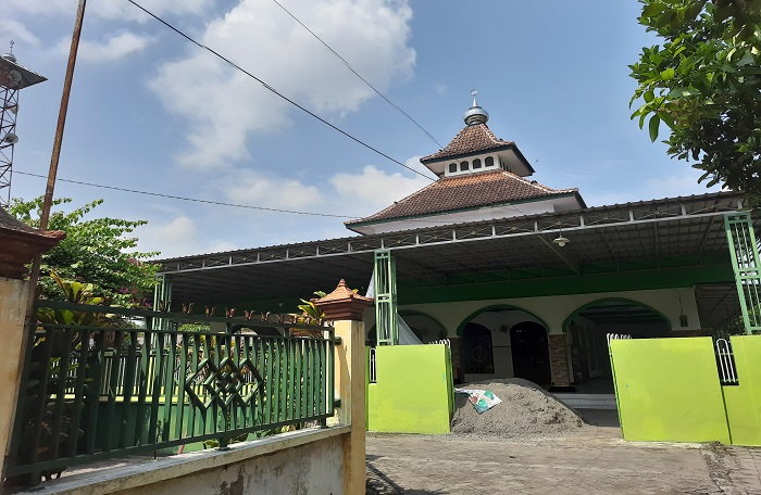 TUA: Masjid Baiturrohman di Dusun/Desa Grogol, Kecamatan Diwek sudah berumur setengah abad lebih