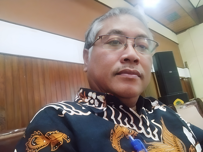 Ahmad Sholikhin Ruslie, Pakar Hukum tata Negara dari Jombang