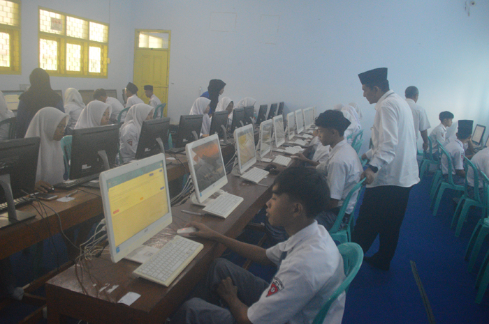 Pelaksanaan Tryout ANBK di MAN 10 Jombang