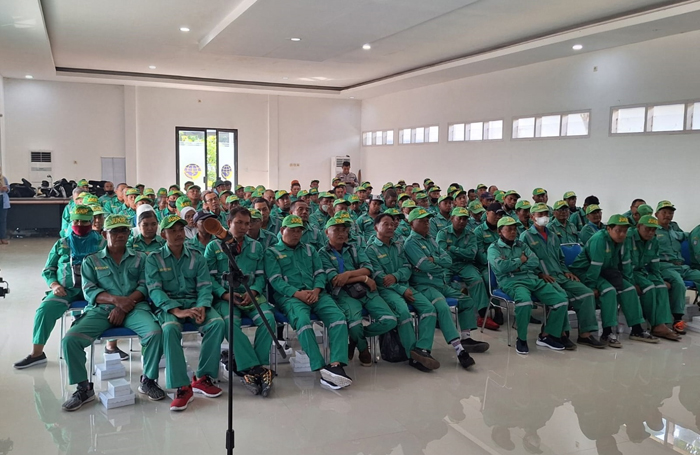 2.	PEMBINAAN: Dinas Perhubungan Jombang melakukan pembinaan terahdap petugas parkir di Jombang.