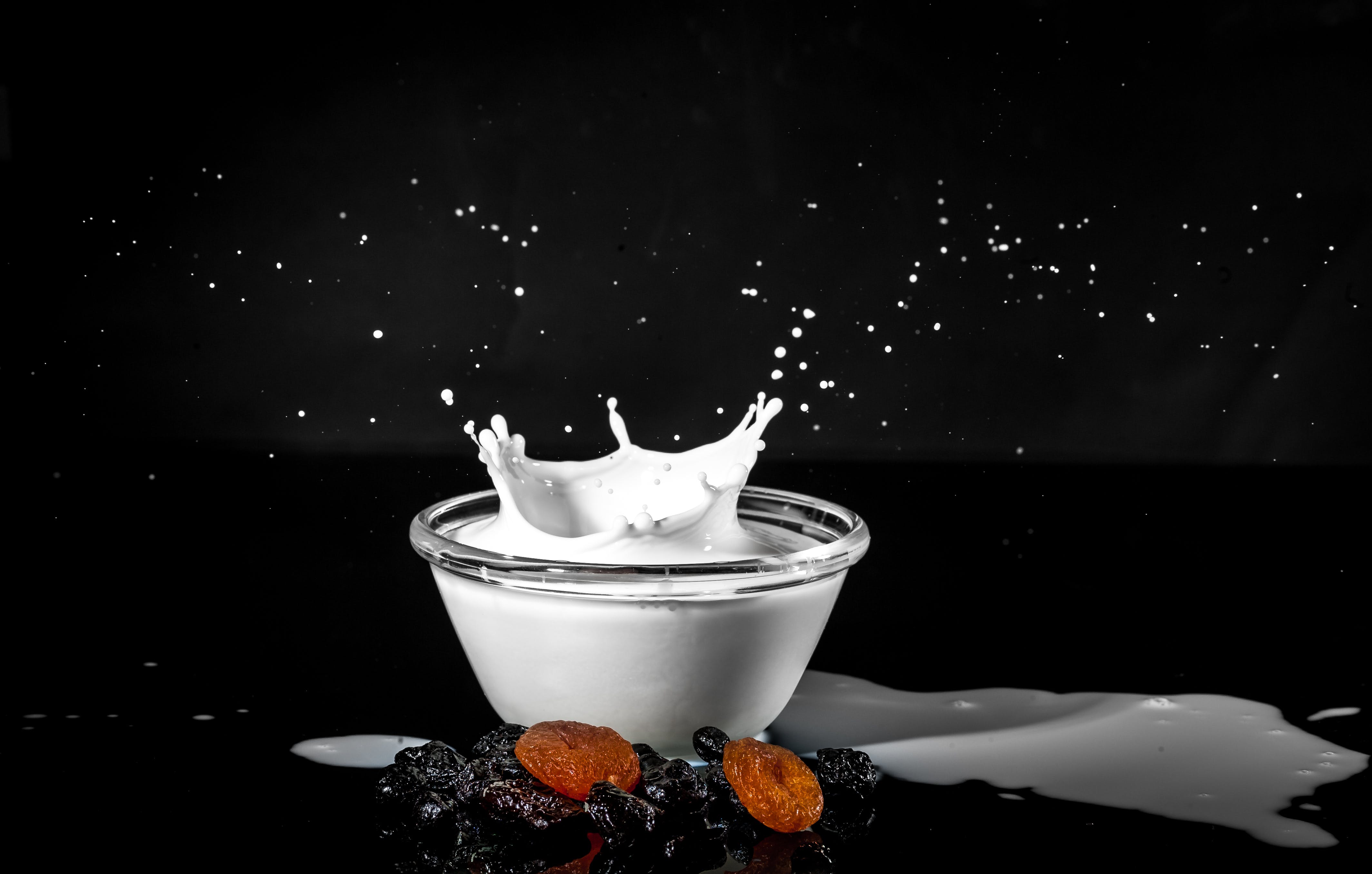 Ilustrasi minuman susu dan olahannya