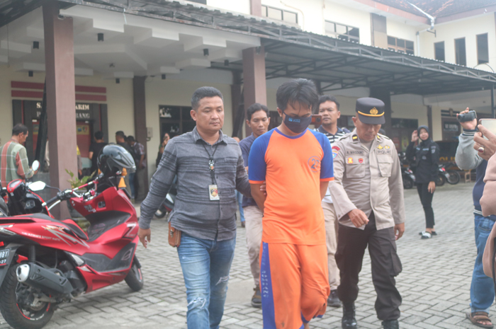 WN, 20, salah satu anggota gangster sadis asal Jombang yang berhasil dibekuk polisi