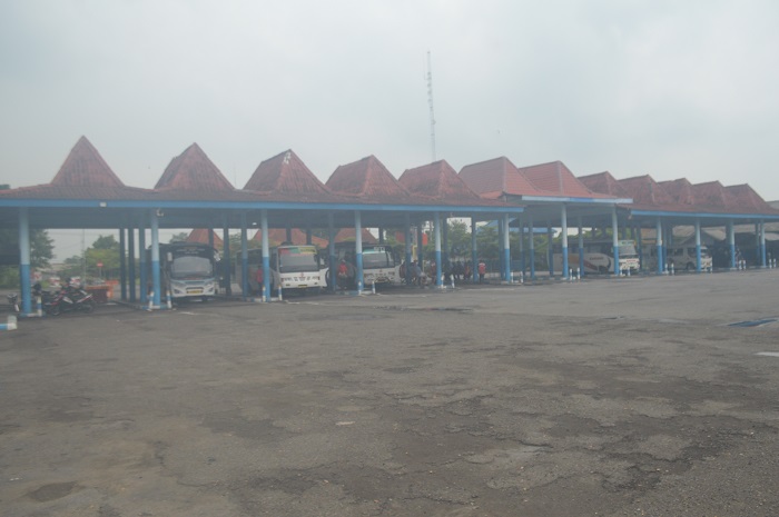 Kondisi terminal kepuhsari Jombang yang tetap sepi meski ada libur panjang