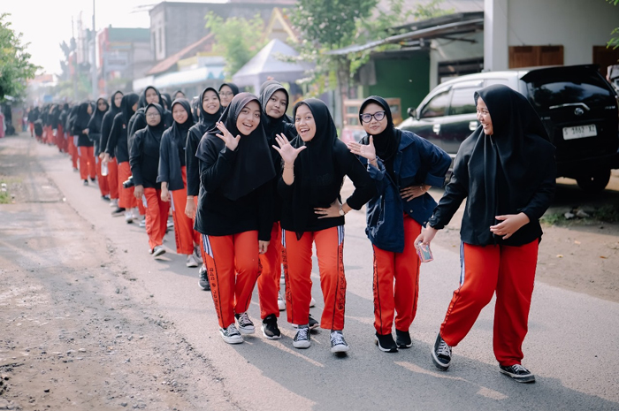 Peserta jalan sehat HUT ke-55 MAN 3 Jombang