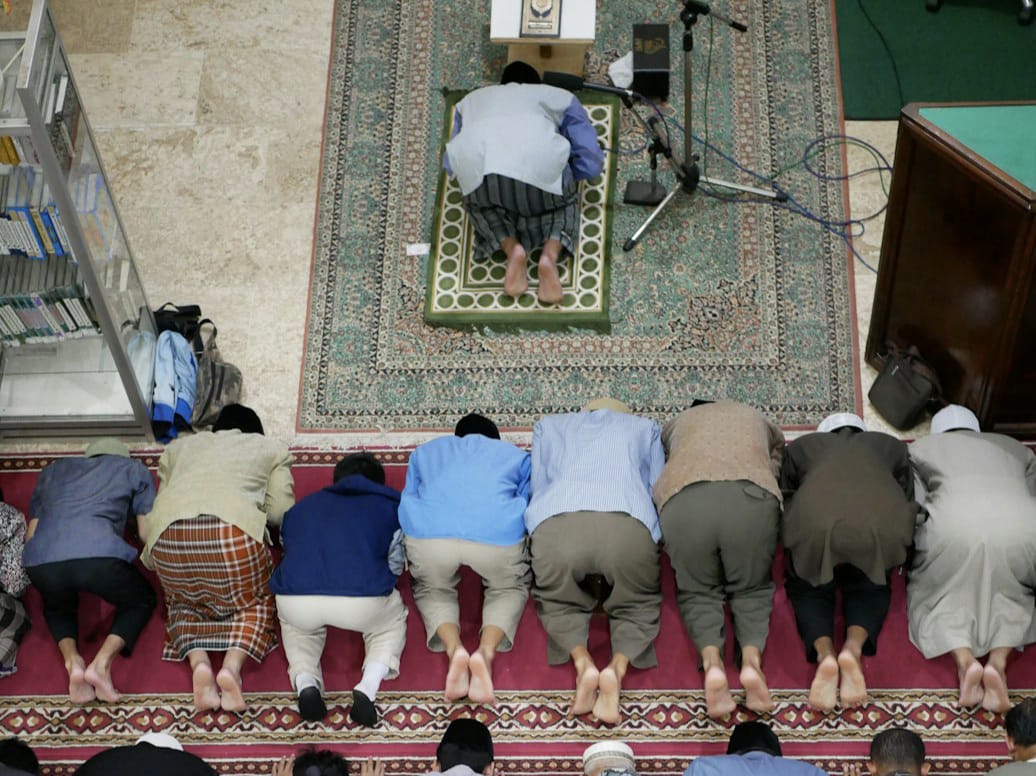 ilustrasi salat tarawih di bulan ramadan