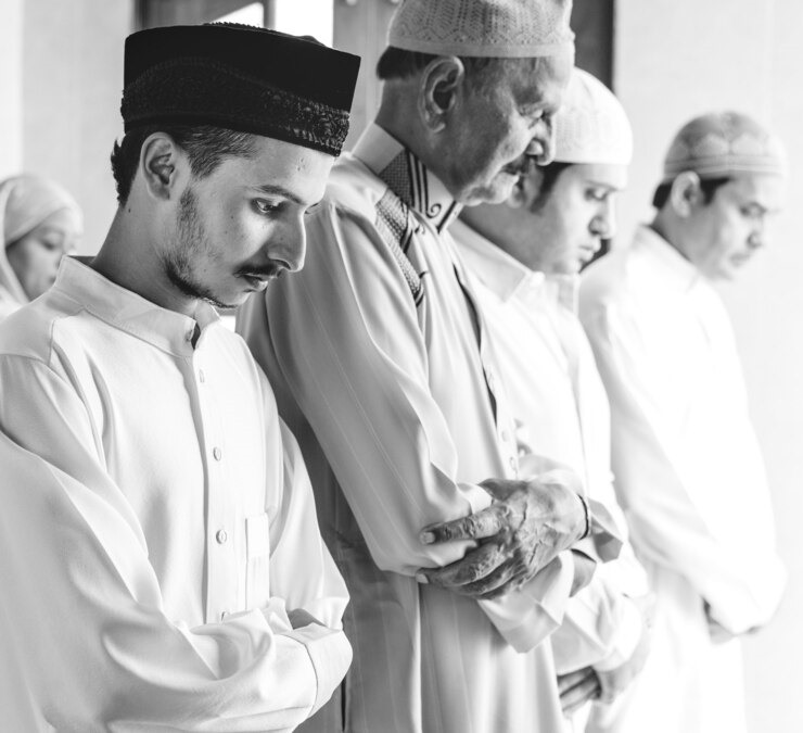 Ilustrasi salat tarawih 23 rekaat. Berikut keutamaannya
