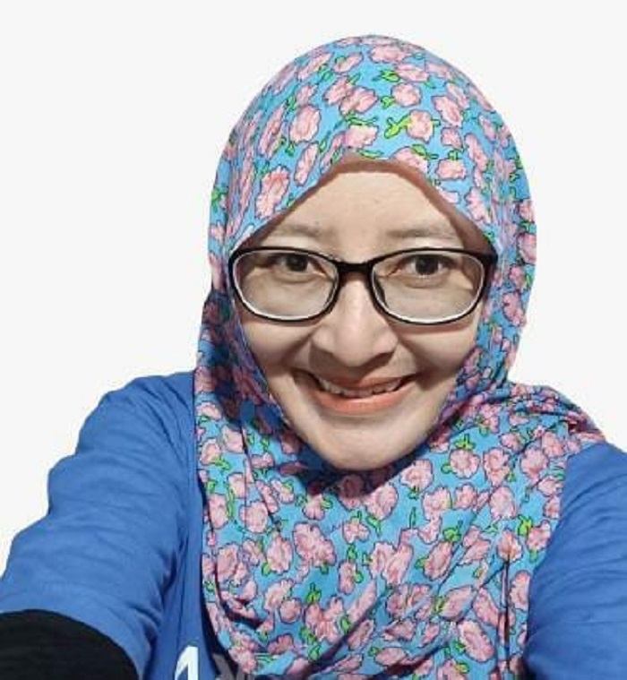 Aris Wulandari SSi Guru MAN 8 Jombang