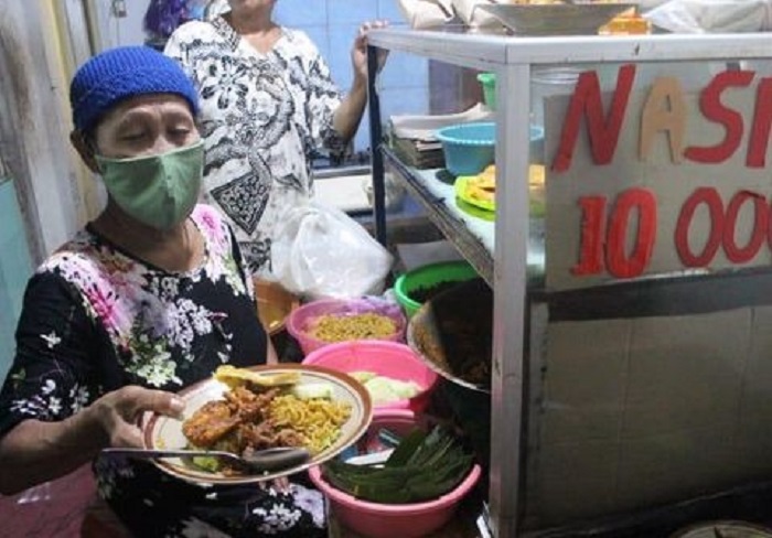 Iluistrasi warung legendaris di Jombang yang bisa jadi pilihan santap sahur
