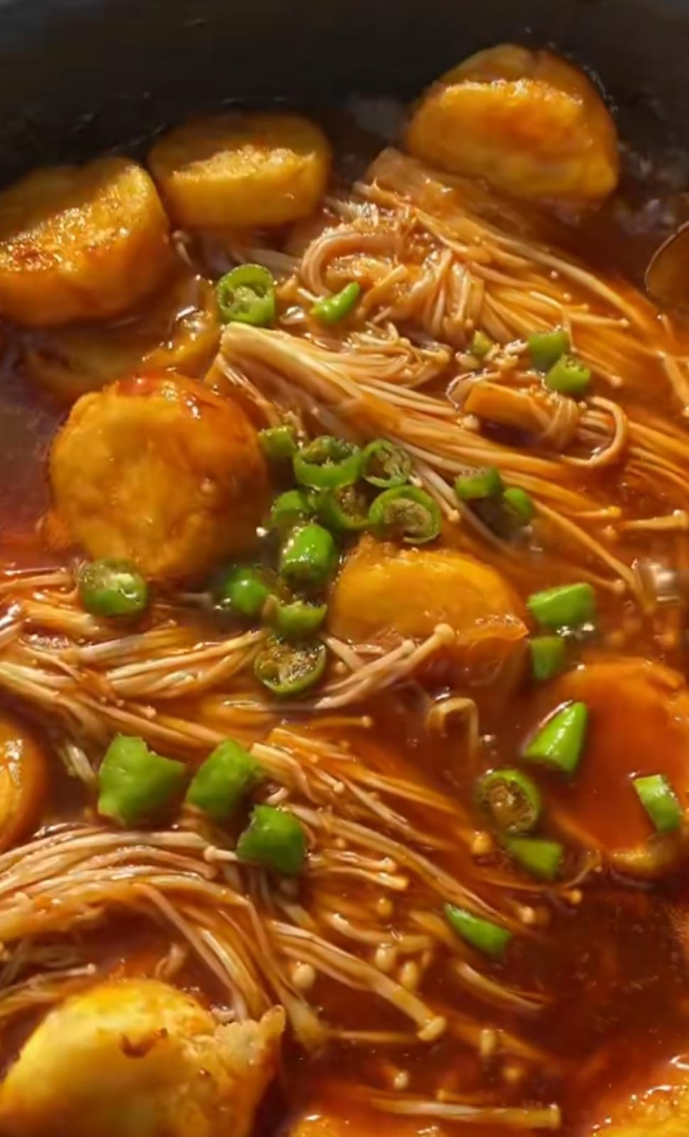 Ilustrasi tofu enoki.