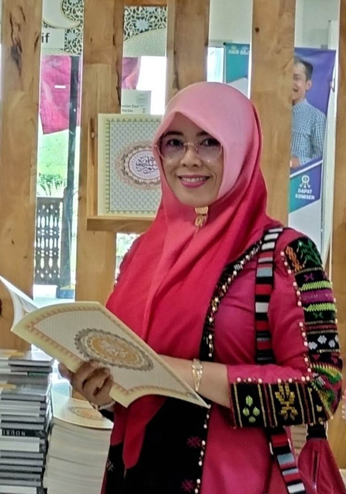 Erviningsih Setyorini SPd MPd, Guru MAN I Jombang