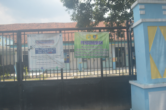 Pelayanan Puskesmas Dukuhklopo dipindahkan sementara ke Desa Tanjunggunung karena akan dilakukan pembongkaran dan rehab