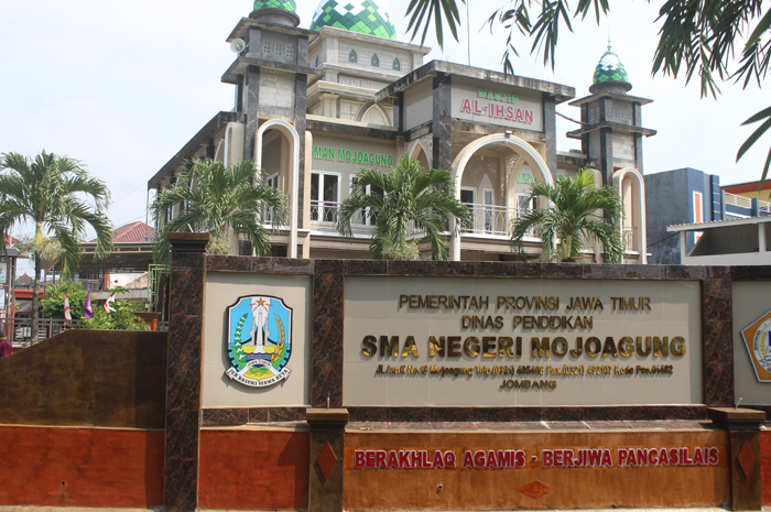 Gedung SMAN Mojoagung Jombang