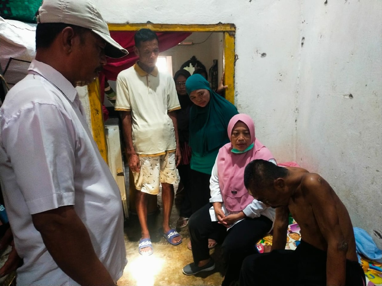 Anik Rofiqoh bidan desa Puskesmas Dukuhklopo sekaligus penggerak posyandu jiwa.