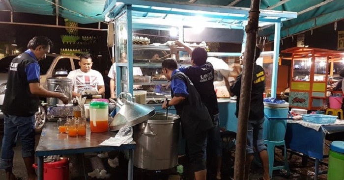 kuliner rawon gajah mada di Sidoarjo