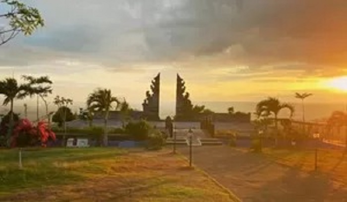 wisata {uncak Jowin di Tulungagung