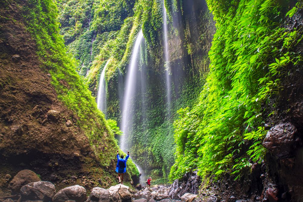 wisata air terjun madakaripura di probolinggo Jatim