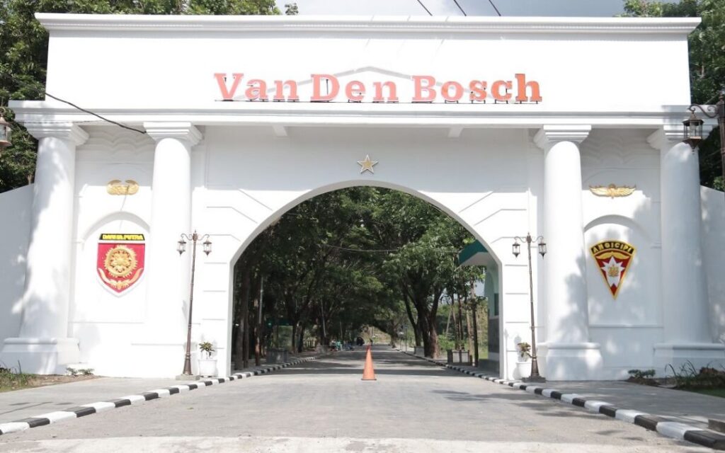 Wisata benteng pendem van den bosch di Ngawi