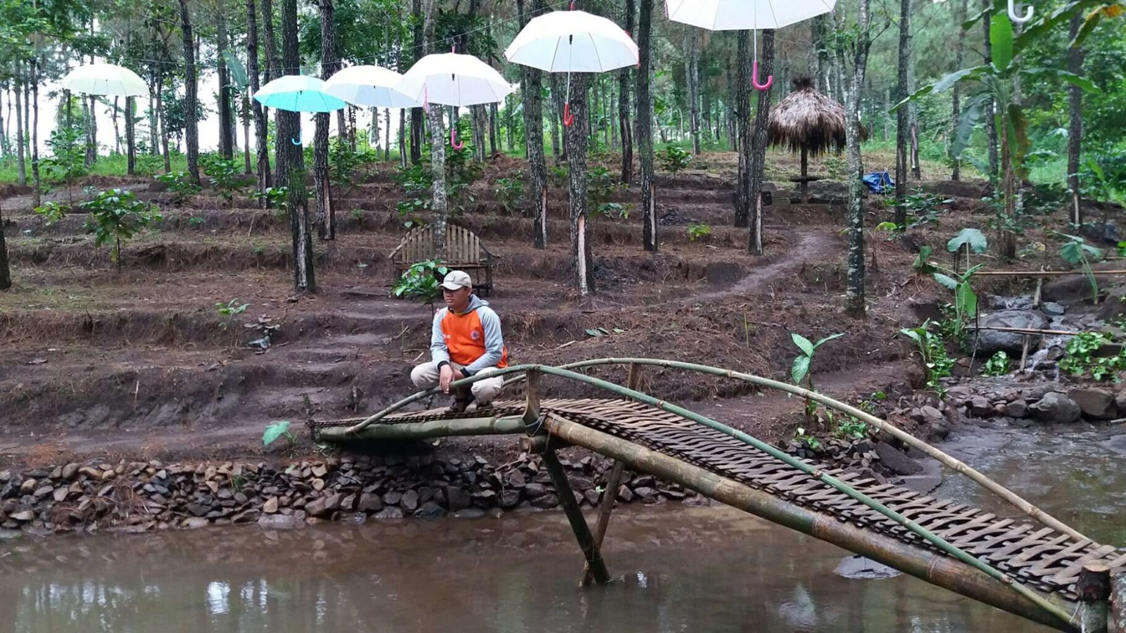 Wisata bukit salju Ngetos